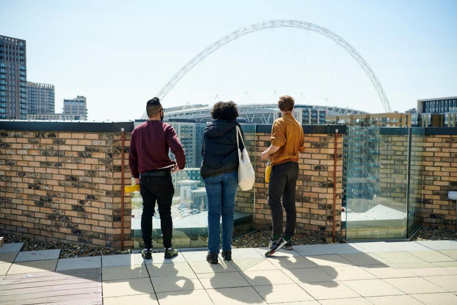Canvas Wembley In London Exterior photo